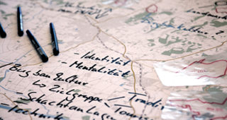 Landkarte mit handschriftlichen Notizen